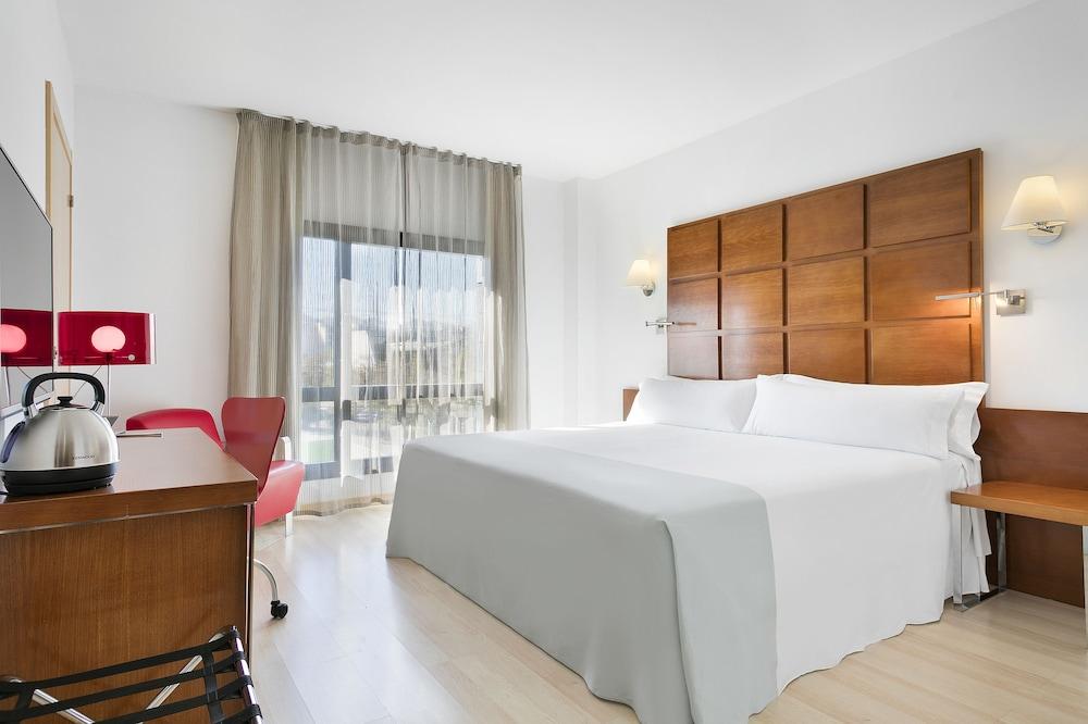 Zentral Ave 4*